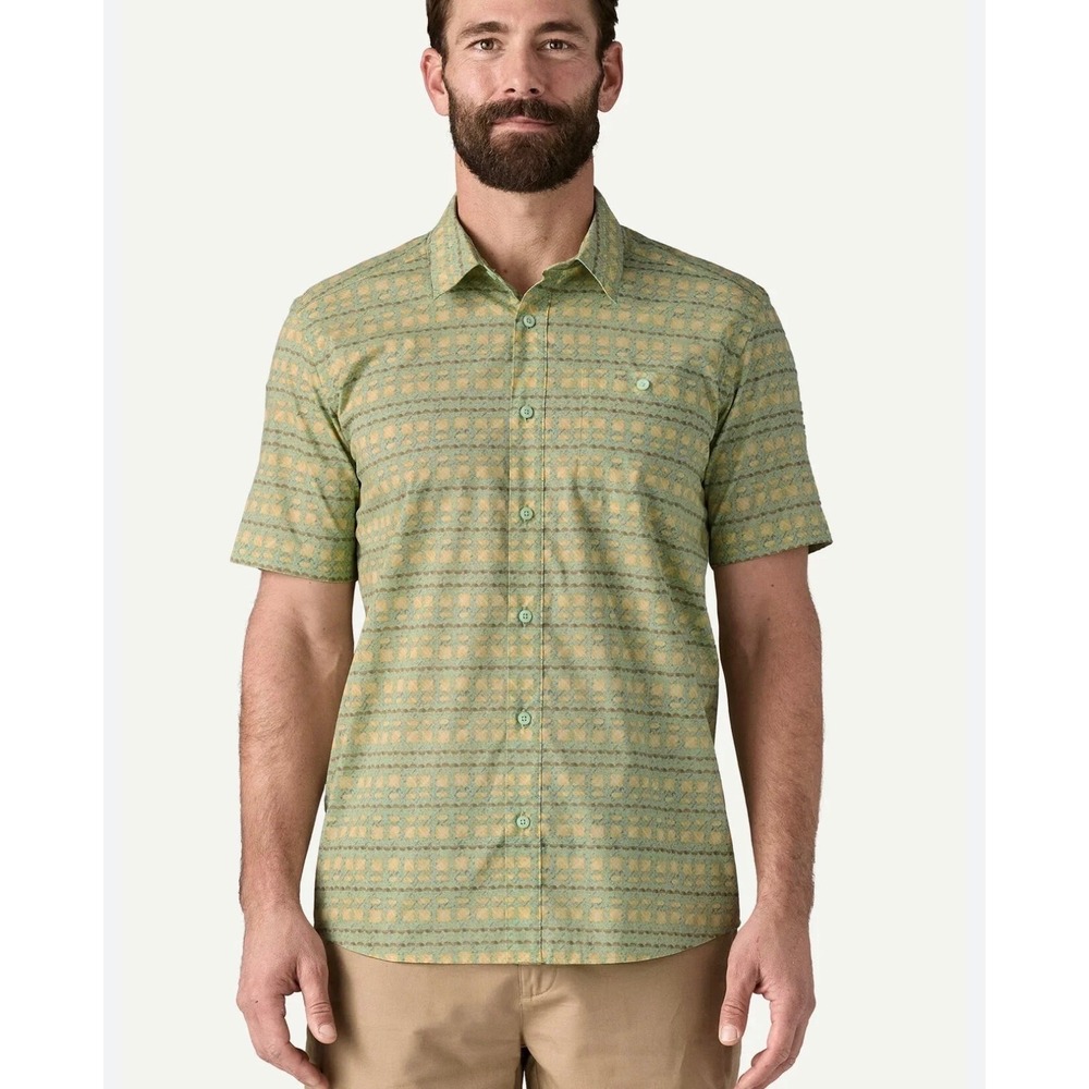 Patagonia Go To Camp Shirt Mens XL Green Geometric Organic Cotton Short Sleeve